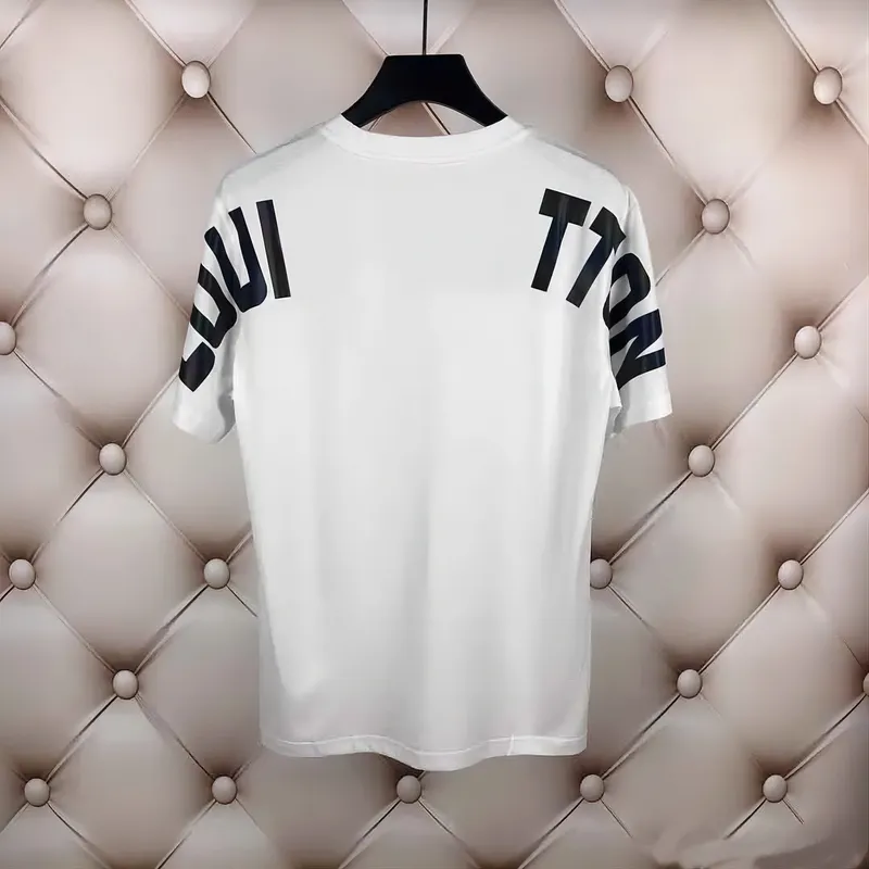 2024 Famosos hombres y mujeres de verano Camisetas de diseñador sueltas y delgadas Marca de moda Tops Camisas casuales Impresión