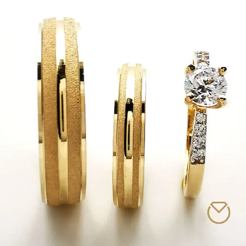 Argollas y anillo en oro 18k /REF. 062SO