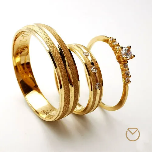 Argollas y anillo en oro 18k /REF. 064SO