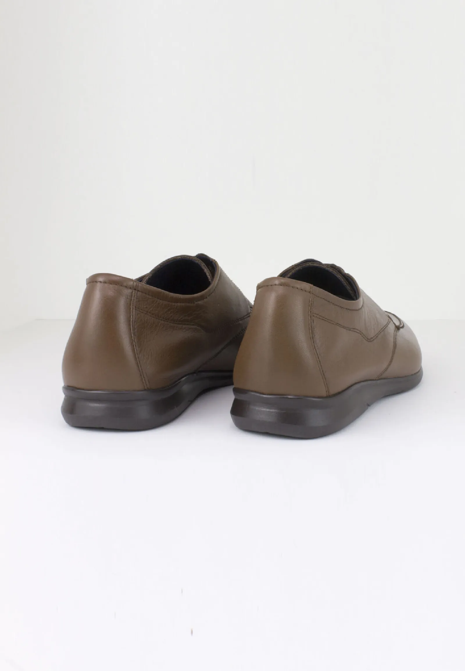 BAERCHI  ZAPATO CON CORDONES MARRóN