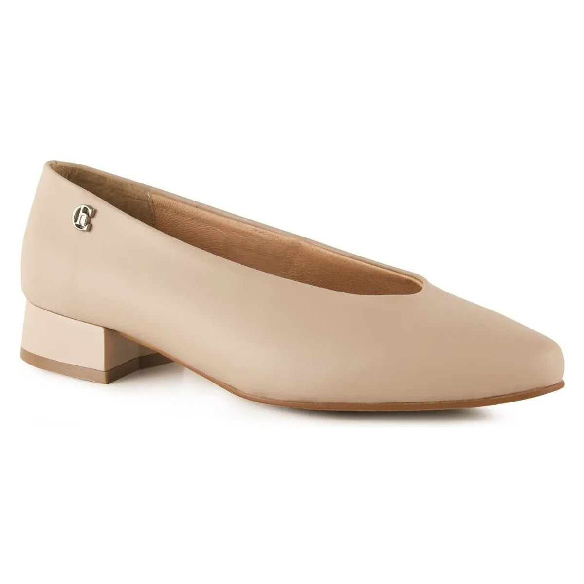 Bailarinas de piel beige con tacón by