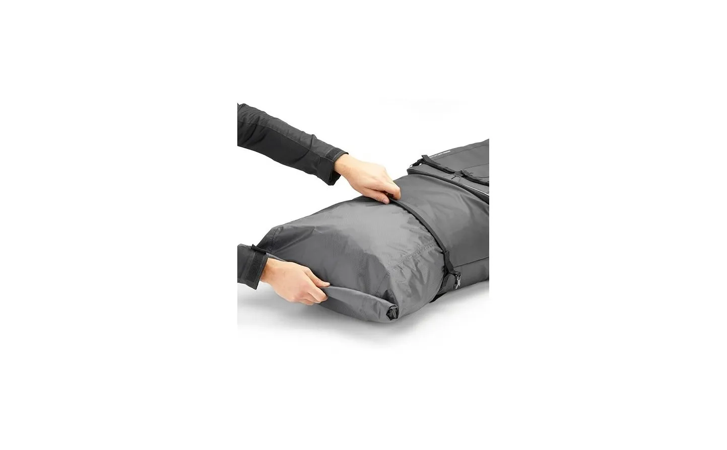 BOLSA CARGO GIVI XLINESILLíN ROLLTOP RESISTENTE AL AGUA EXTENSIBLE DE 39L52L