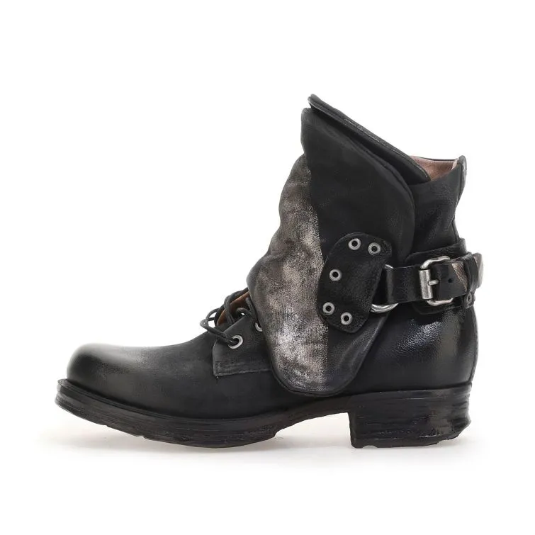 BOTAS SHARI