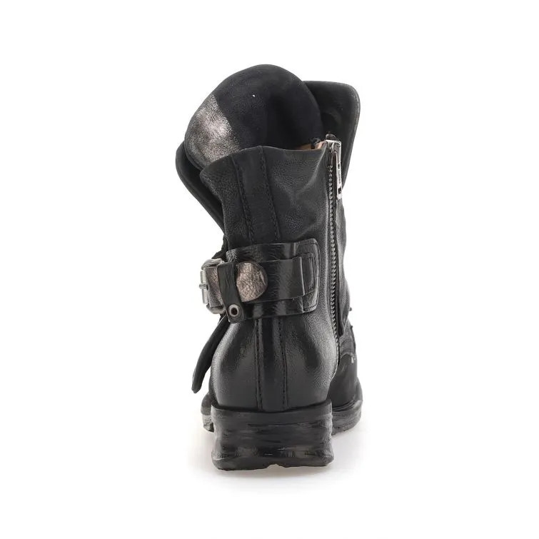 BOTAS SHARI