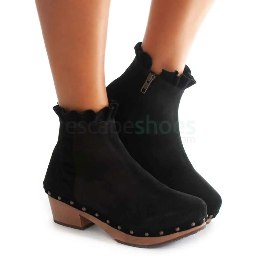 Botas XUZ Pretas com Folho e Tacao de Madeira 26209P