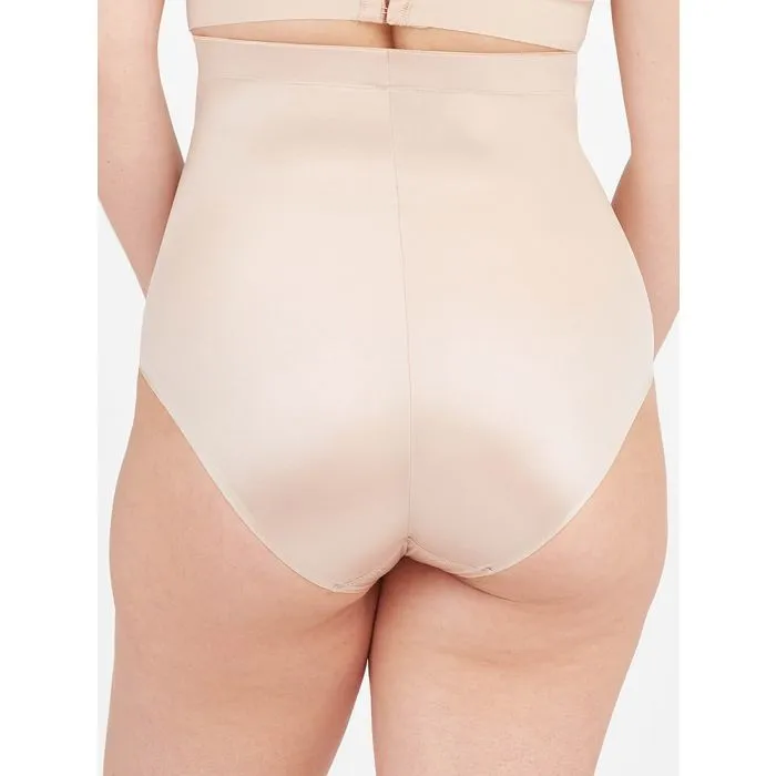 Braga faja alta Spanx Suit Your Fancy 10237R