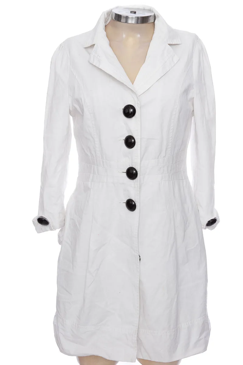 CHAQUETA / ABRIGO COLOR BLANCO  IENIN