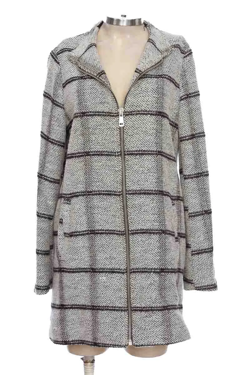 CHAQUETA / ABRIGO COLOR GRIS  STRADIVARIUS
