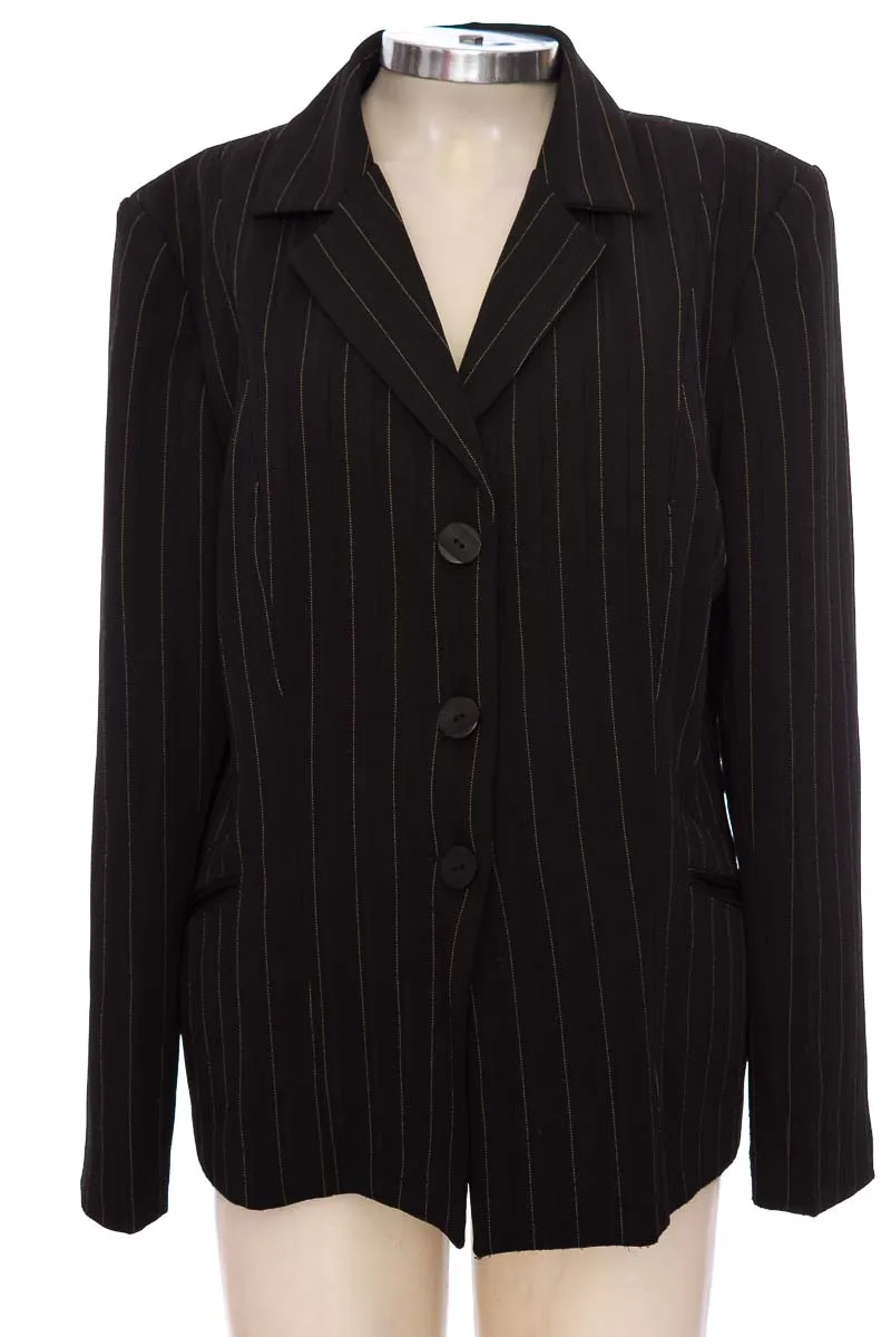 CHAQUETA / ABRIGO COLOR NEGRO  CLOSEANDO