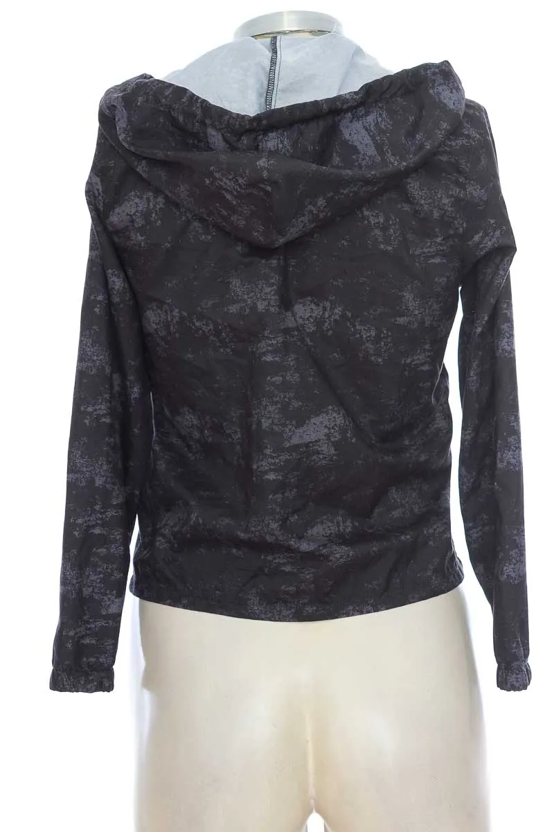 CHAQUETA / ABRIGO COLOR NEGRO  LEONISA