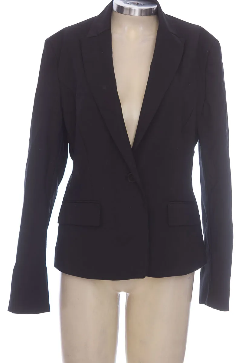 CHAQUETA / ABRIGO COLOR NEGRO  MNG