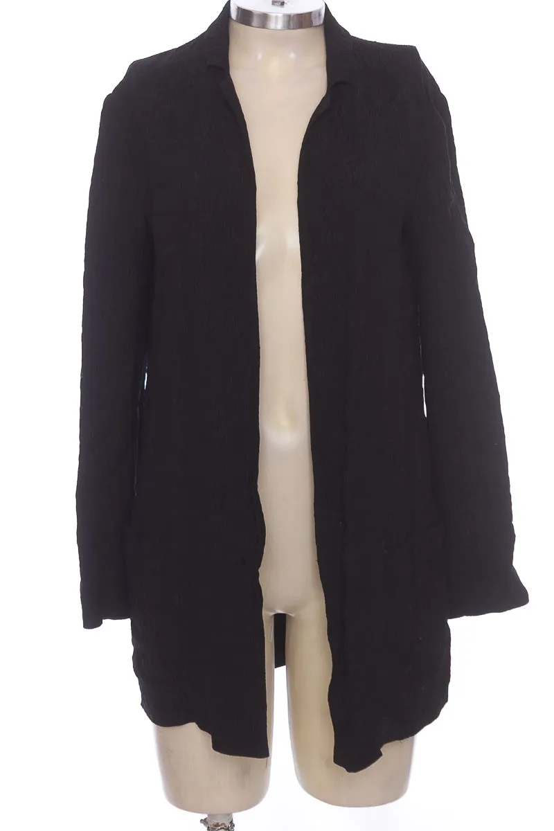 CHAQUETA / ABRIGO COLOR NEGRO  ZARA