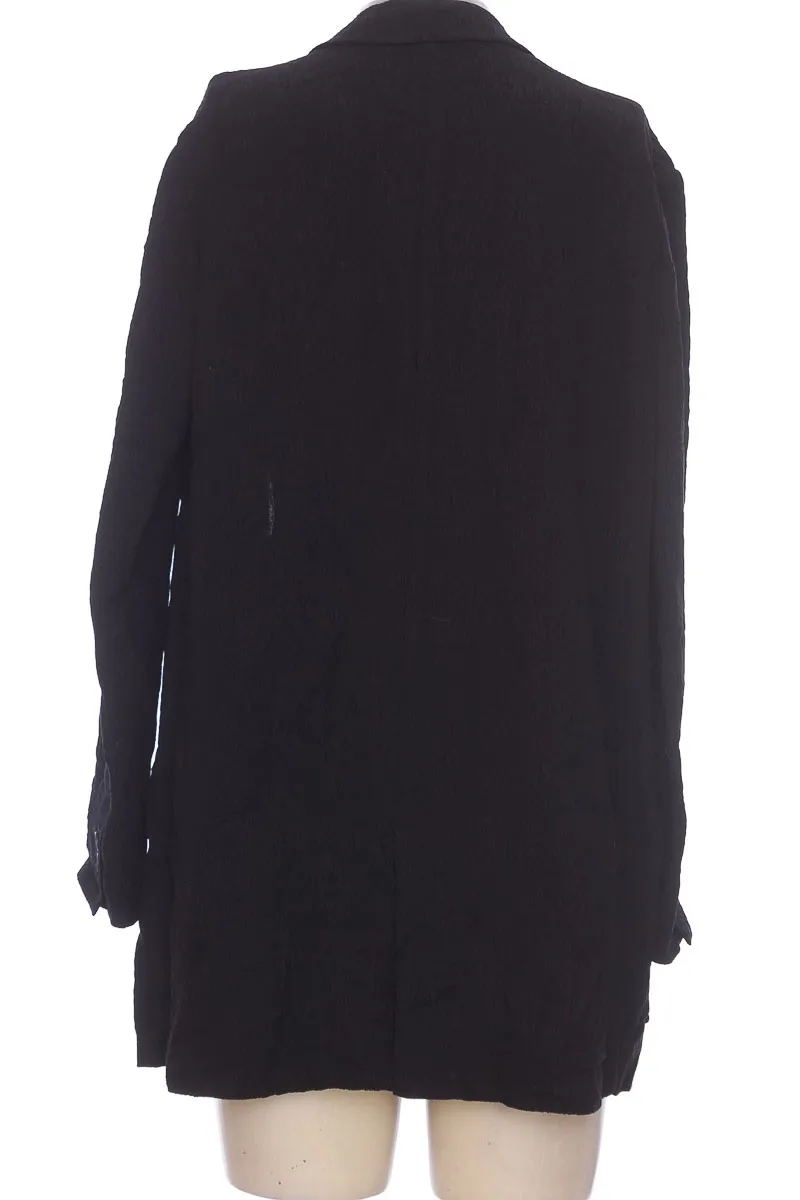 CHAQUETA / ABRIGO COLOR NEGRO  ZARA