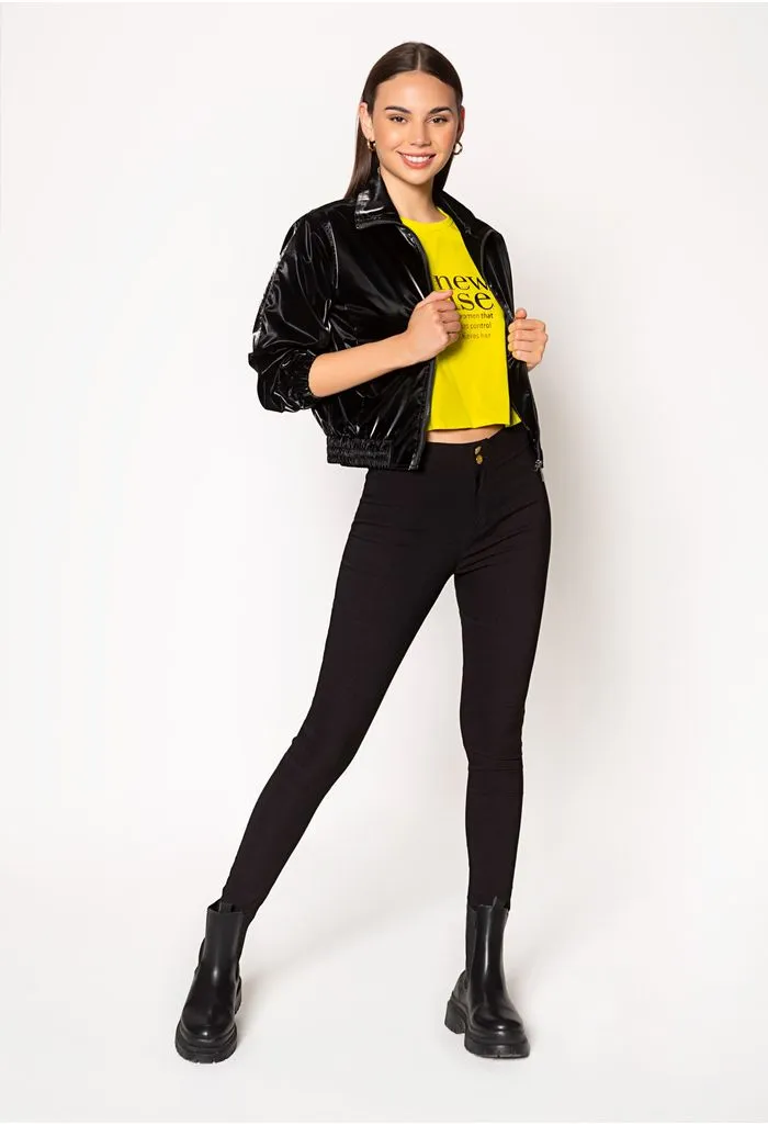 Chaqueta bomber con efecto en tela