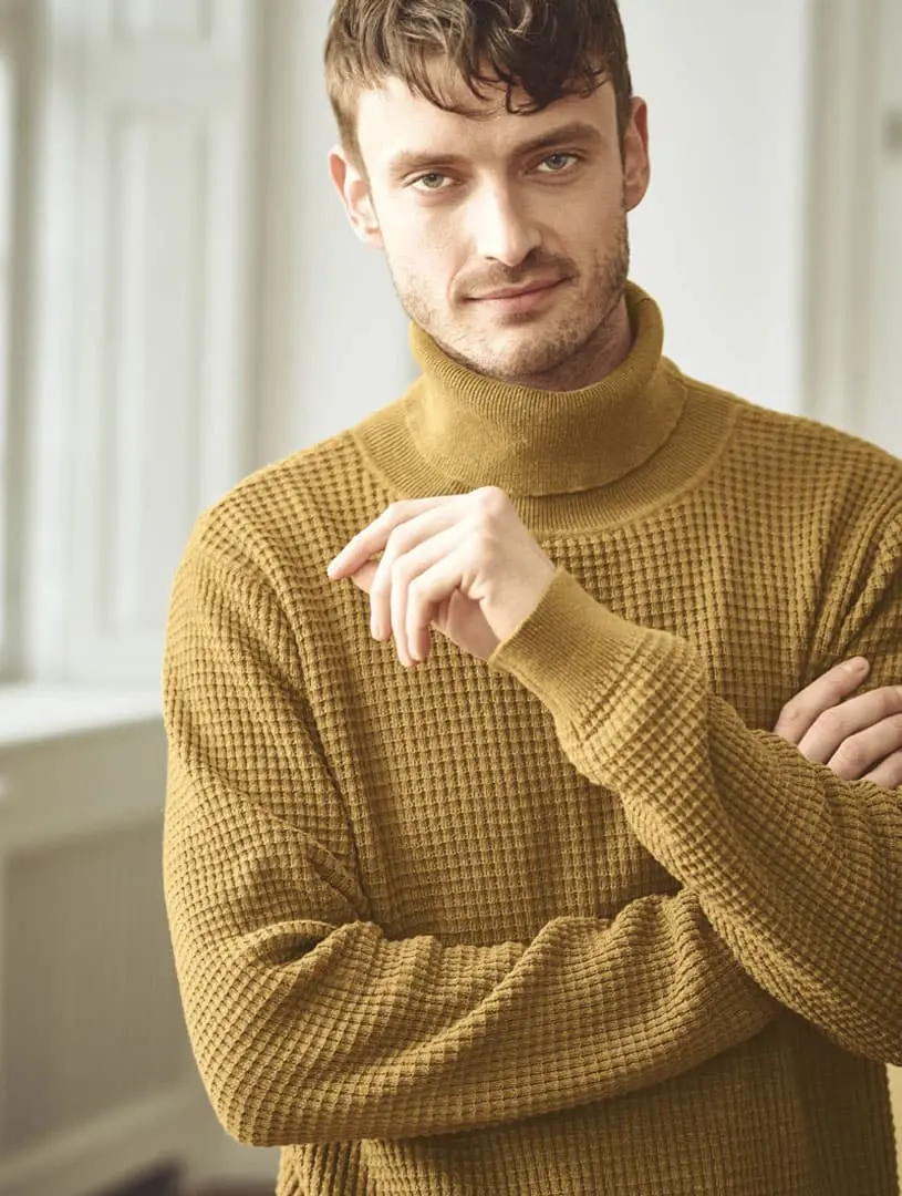 Jersey cuello alto hombre de punto gofre