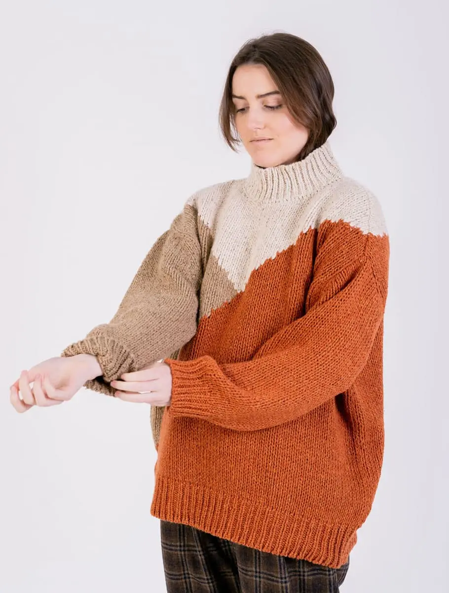 JERSEY DE LANA RECICLADA COLORBLOCK NARANJA Y BEIGE