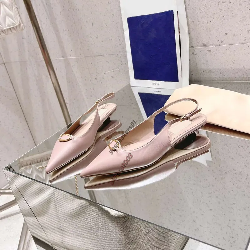 Nicho francés Sandalias de moda de tacón alto para ropa exterior para mujeres 2024 nueva versión coreana de Bai Hou Air tacón de