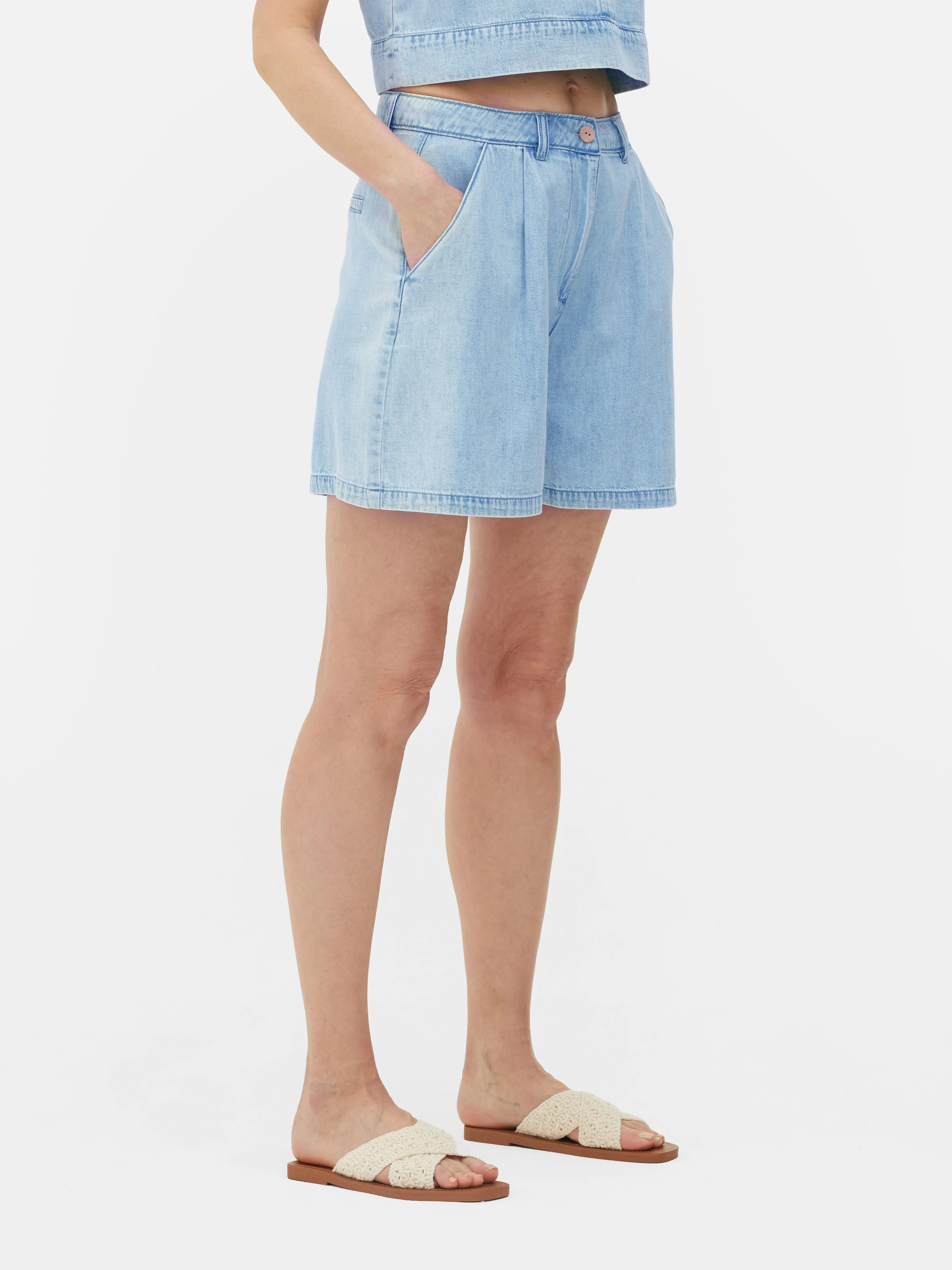 Pantalones cortos vaqueros con pinzas