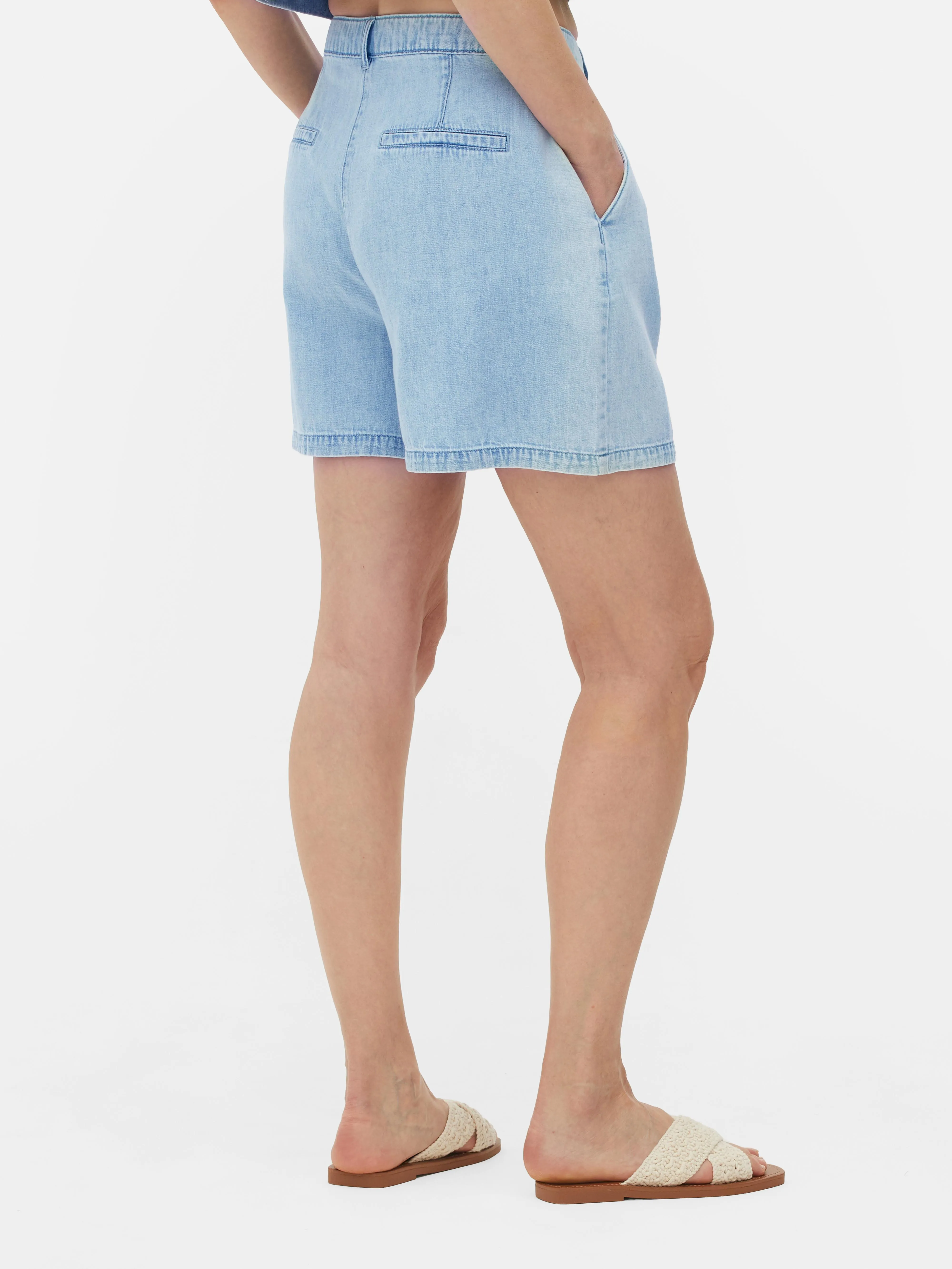 Pantalones cortos vaqueros con pinzas