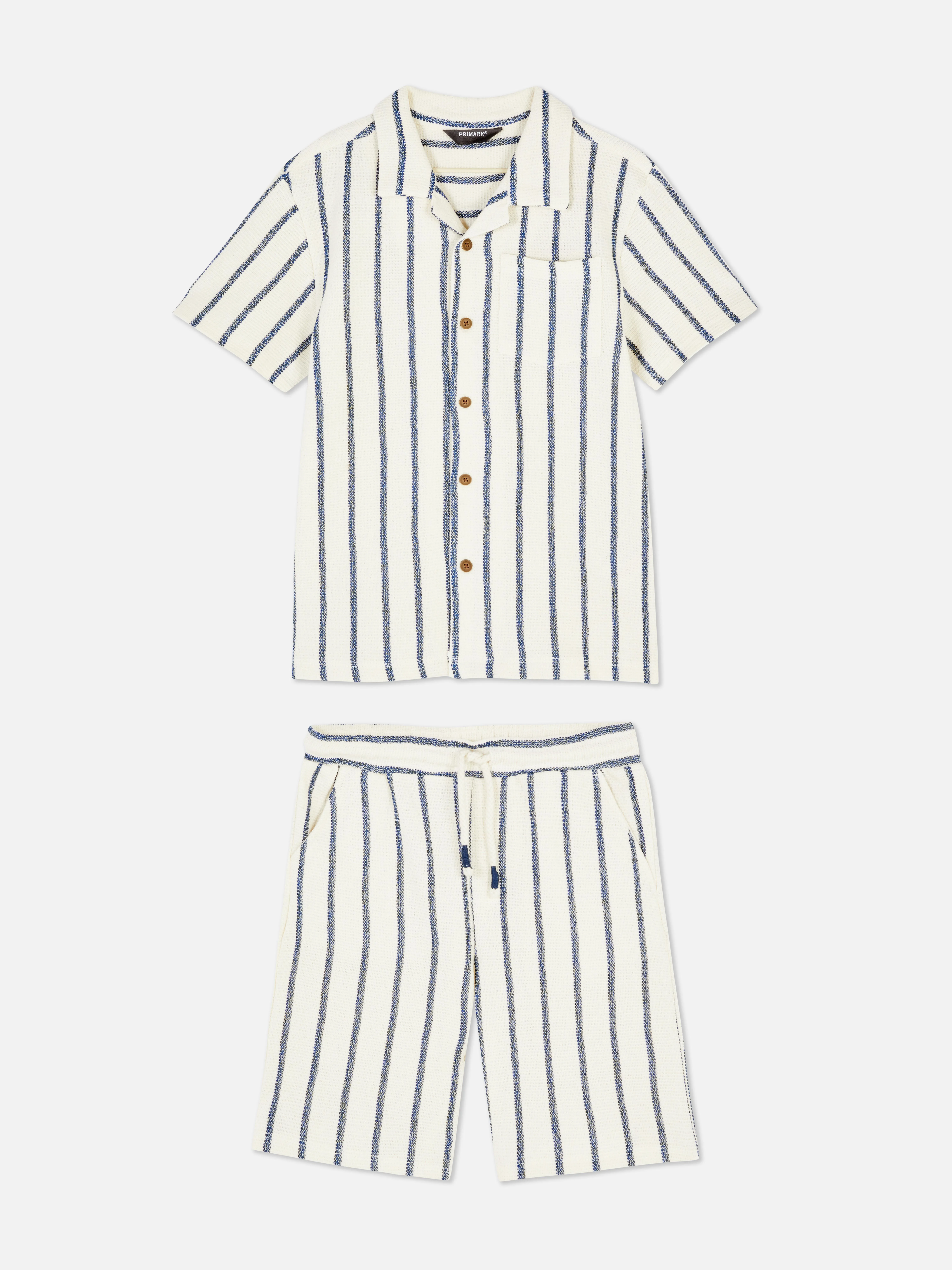 Set de camisa y pantalones cortos a rayas a juego