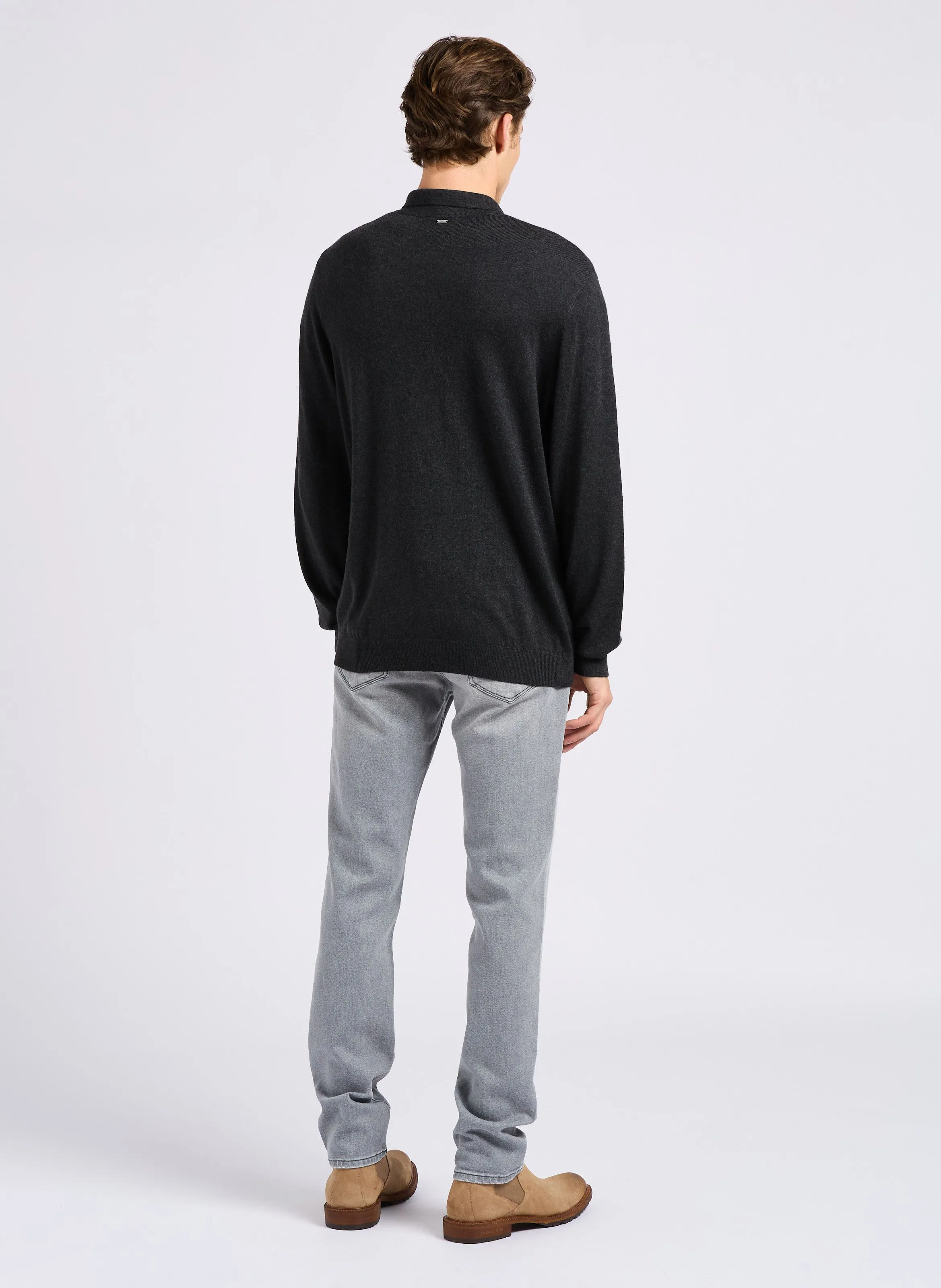 Suéter regular con cuello con cremallera en gris