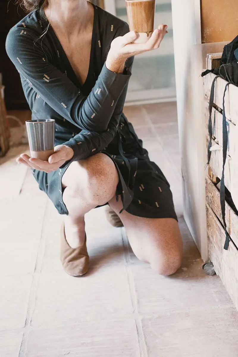 Vestido cruzado ecológico de manga larga minerales negro