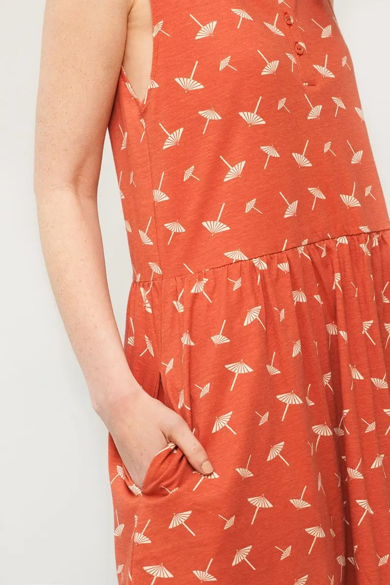 Vestido terracota oversize estampado sombrillas