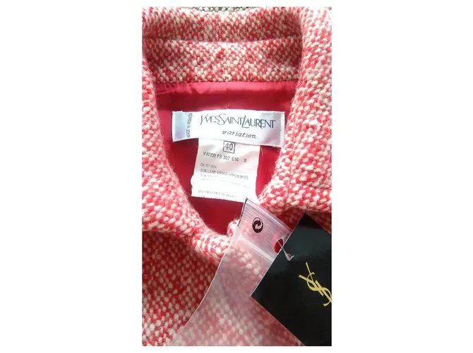 Yves Saint Laurent cambio Roja 