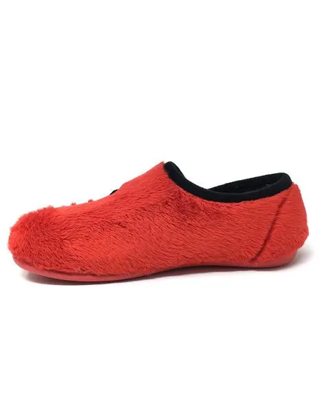 zapatilla de casa cerrada roja