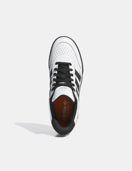 ZAPATILLAS ADIDAS TYSHAWN II  CRYSTAL WHITE/BLACK/CHARCO