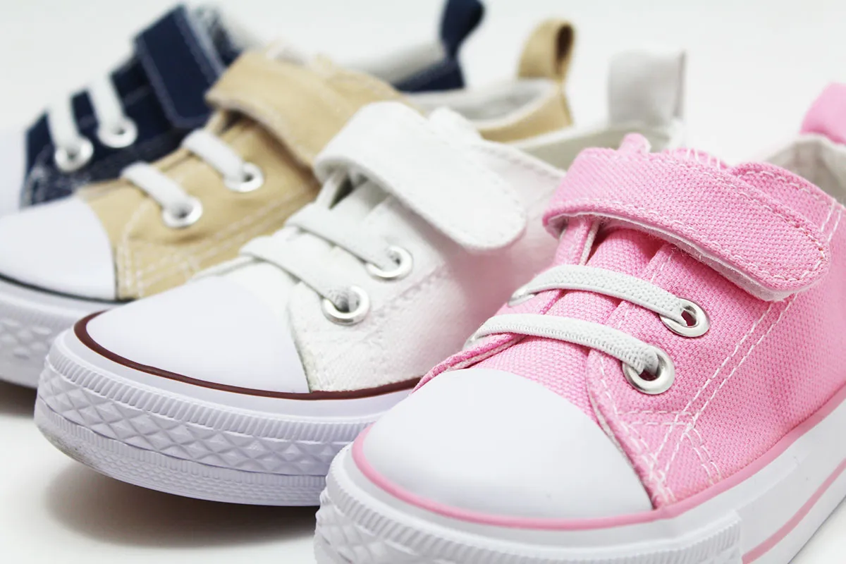 Zapatillas lona con puntera niños