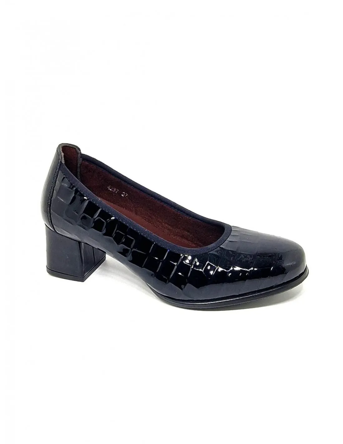 Zapato de mujer Treintas en negro o burdeos 4237