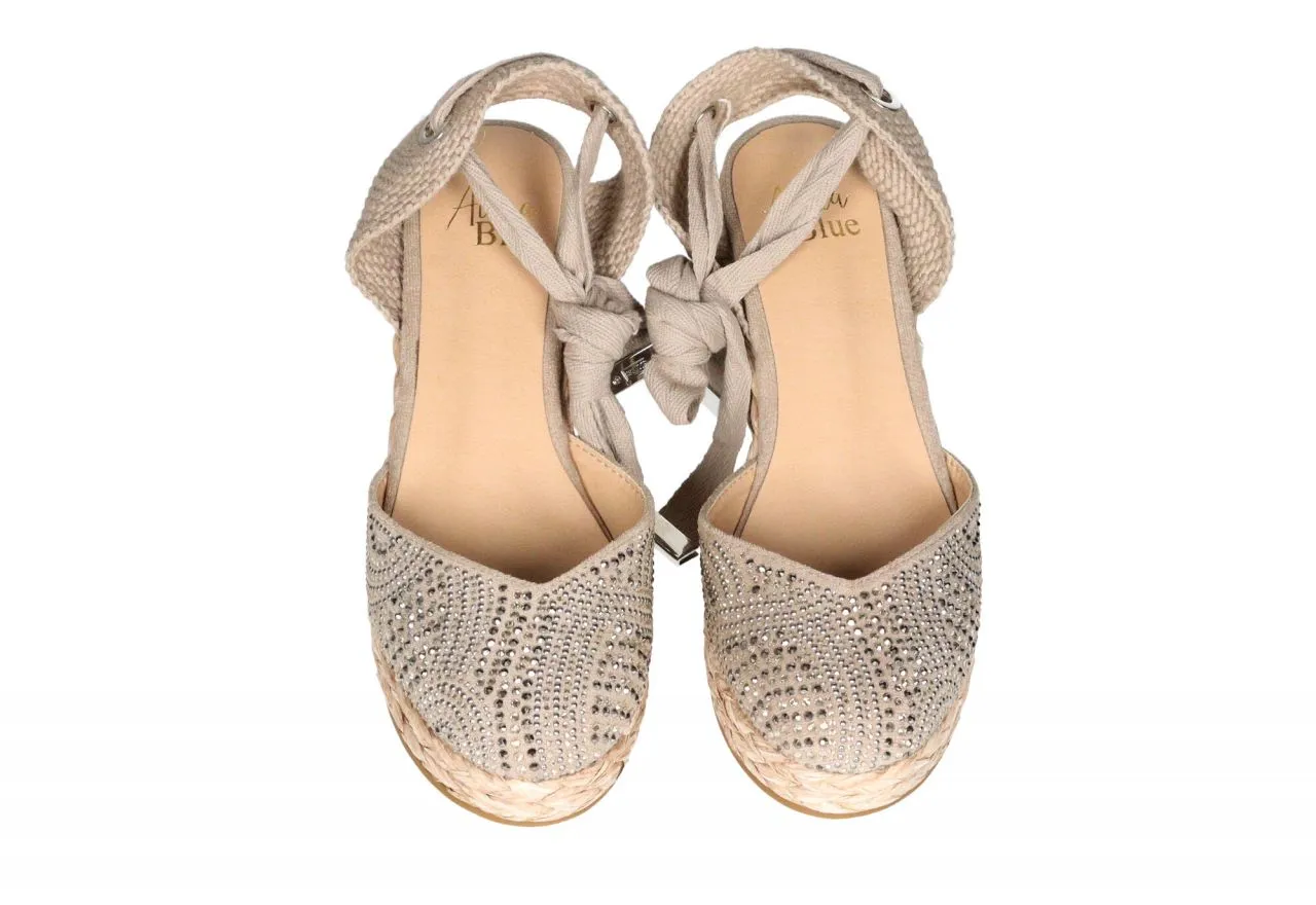 Zapato Nobuck Taupe Pala Brillantes Talon Descubierto Cinta