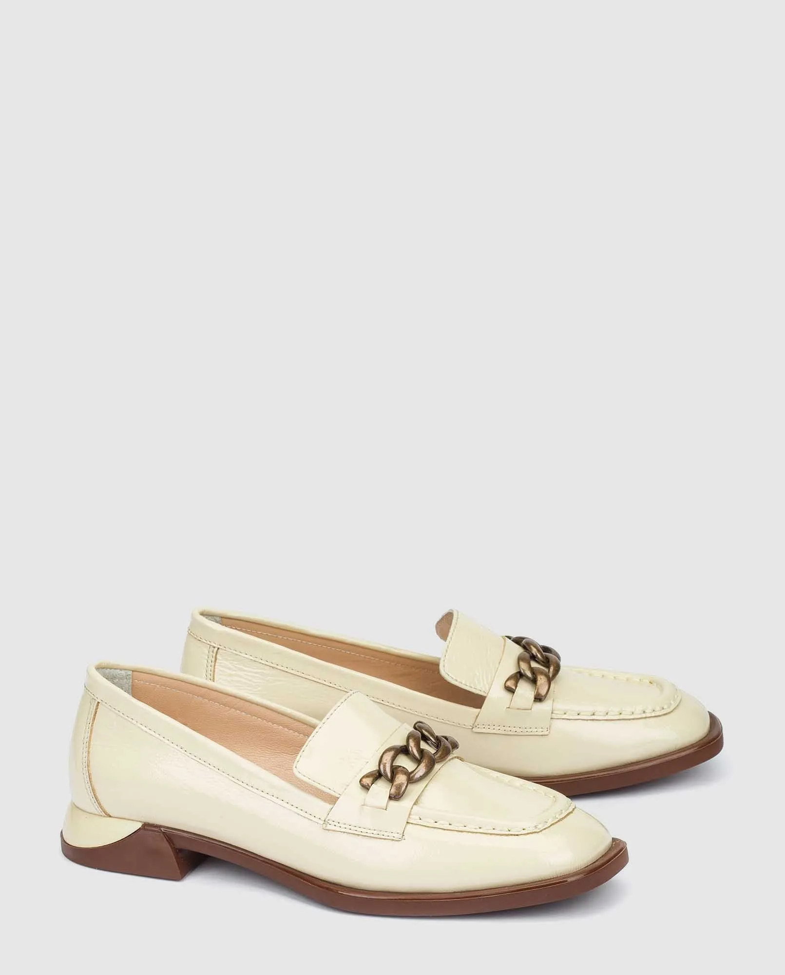 Zapato plano Amira 001 beige