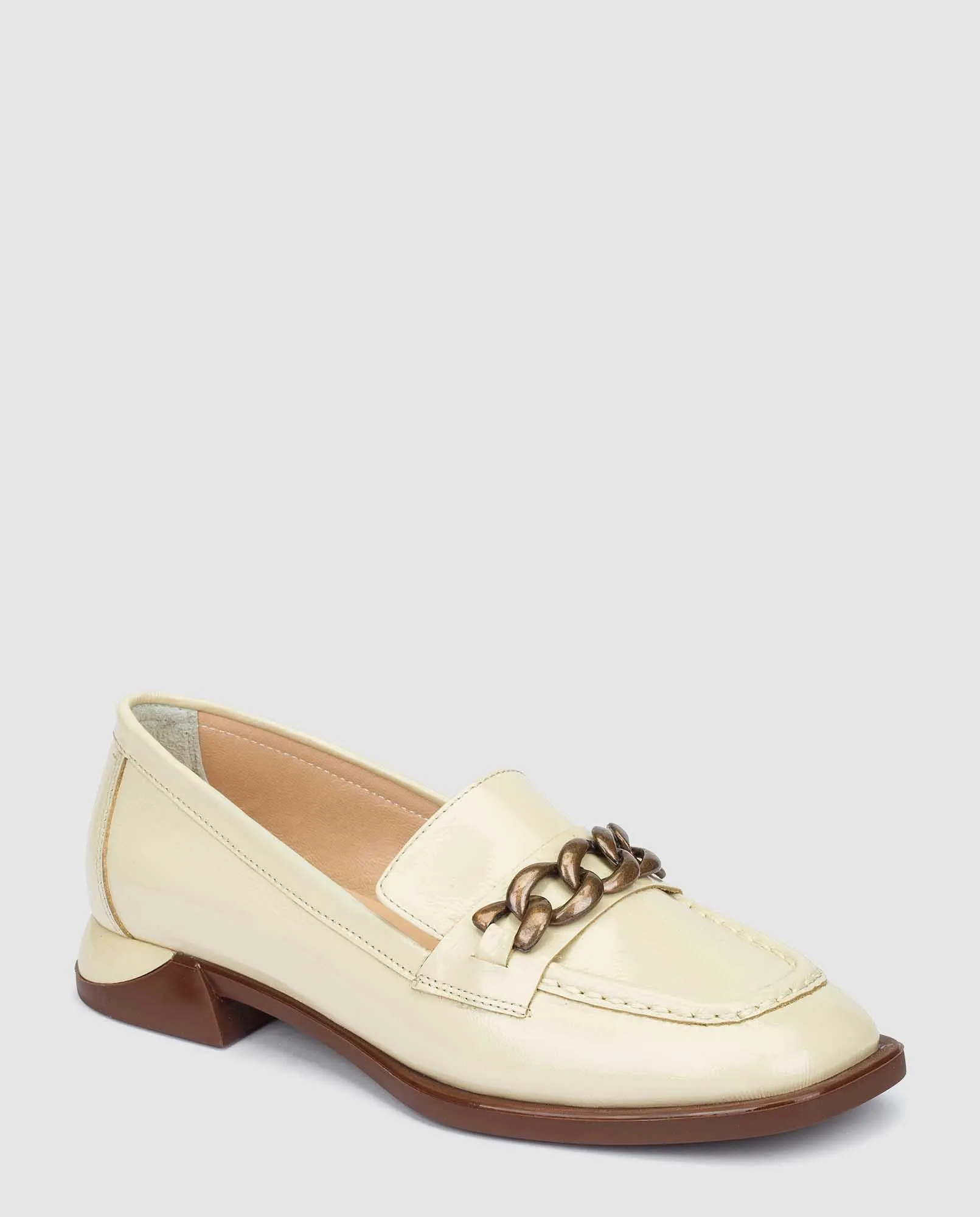 Zapato plano Amira 001 beige