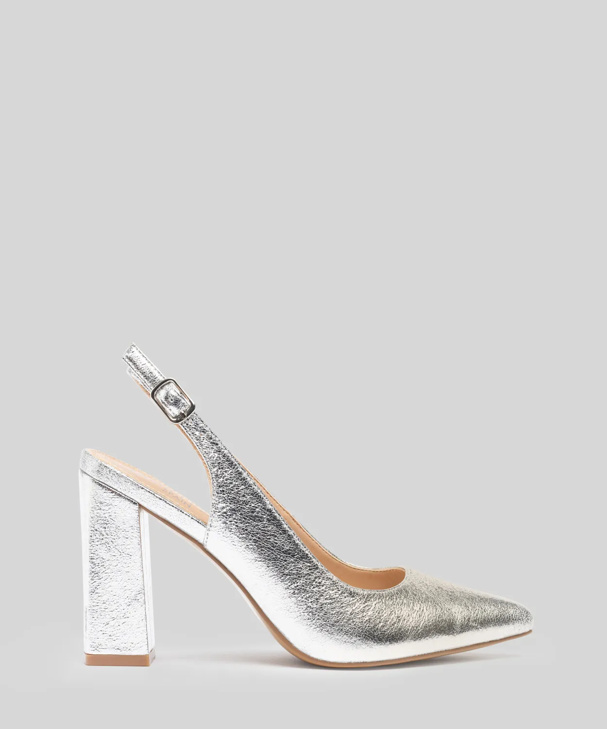 Zapato tacón cuadrado destalonado
